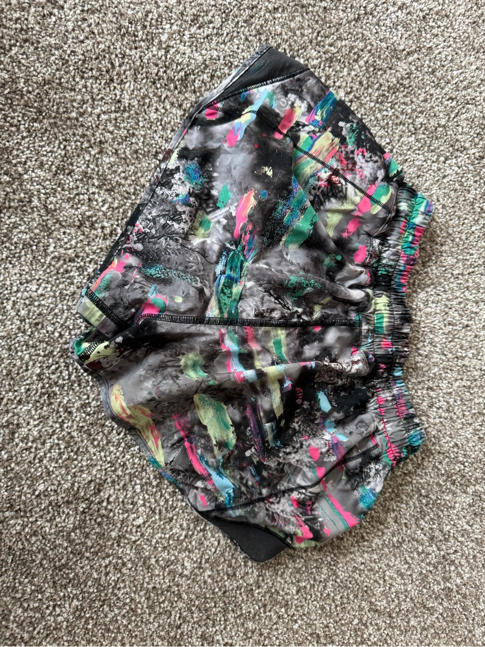 Lululemon Hotty Hot Shorts size 4